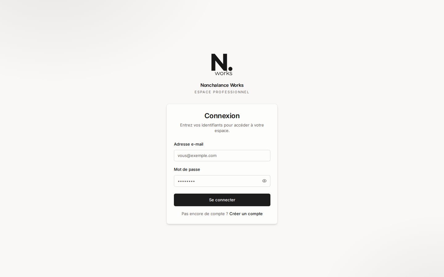 Le CRM interne de Nonchalance, en ligne à sa propre adresse, capture d’écran, données de démonstration